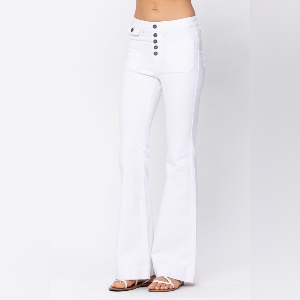 JUDY BLUE | High Rise Button Fly Patch Pocket Flares - White - NWT - Picture 4 of 9